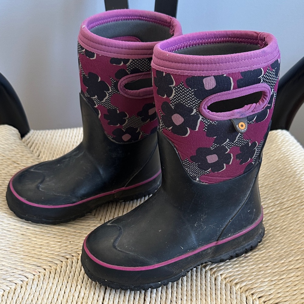 Bogs Kids Black and Purple Floral Waterproof Rain Boots